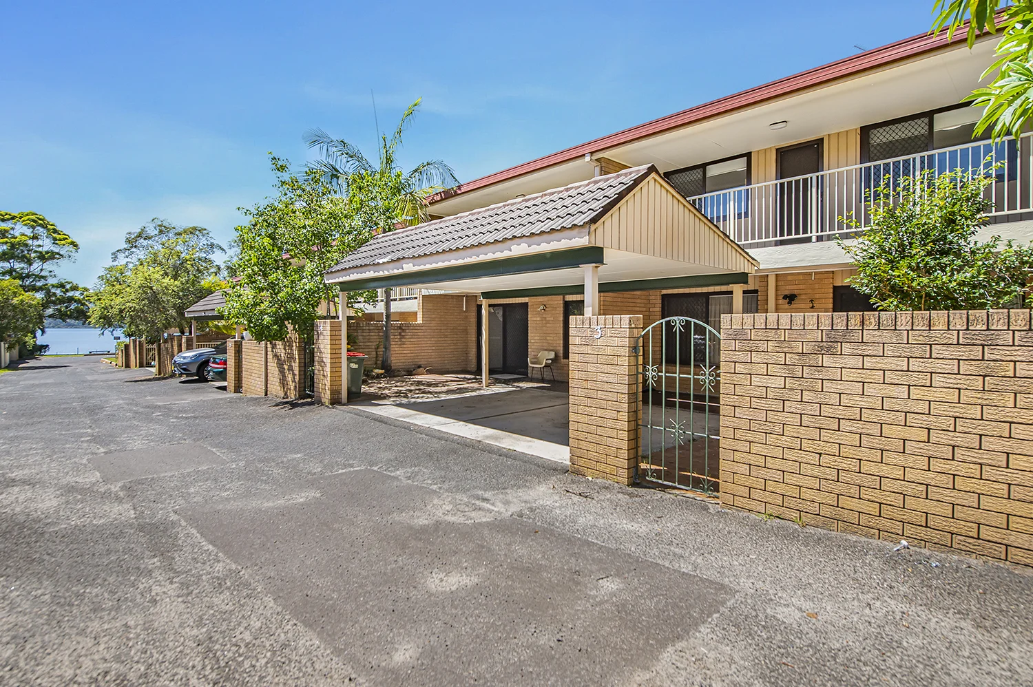 3/15 Kurrawa Ave, Point Clare NSW 2250