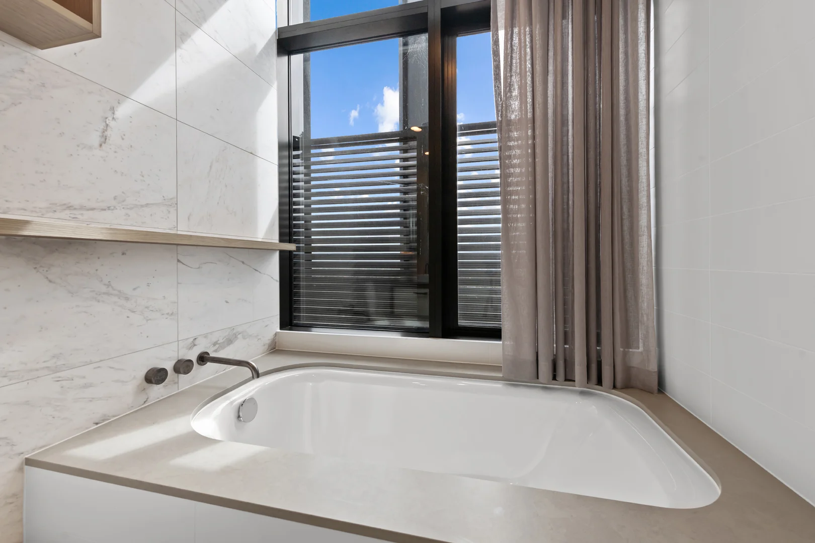 Additional image 20 of 2502/43 Peerless Avenue, Mermaid Beach QLD 4218