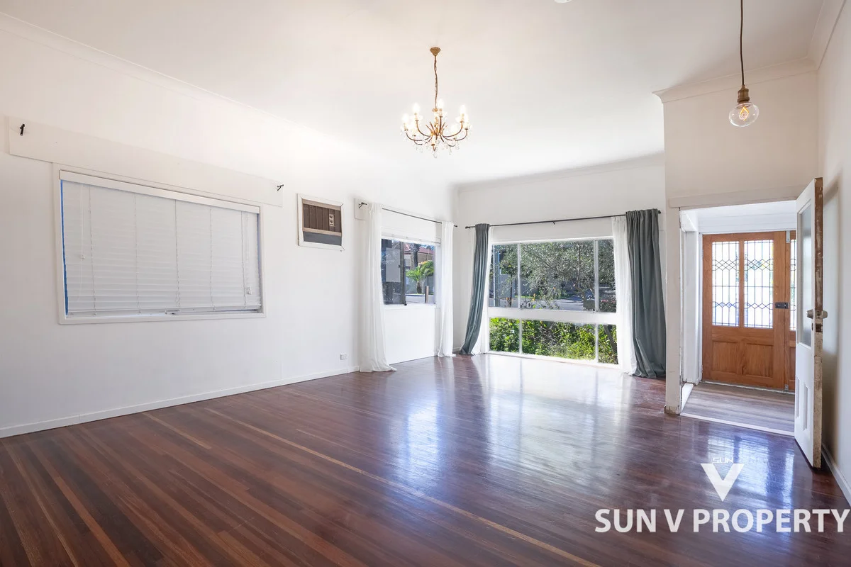 12 Laura Street, Highgate Hill QLD 4101