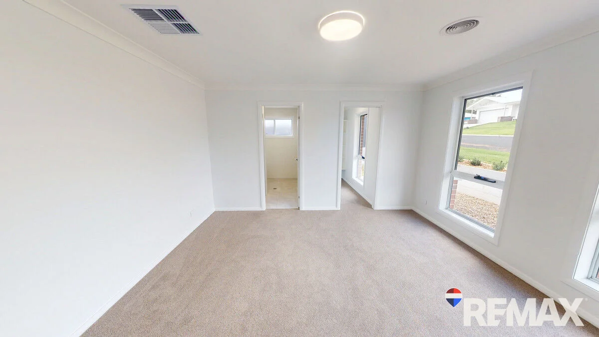 Additional image 2 of 2/21 Hilton Place, Junee NSW 2663