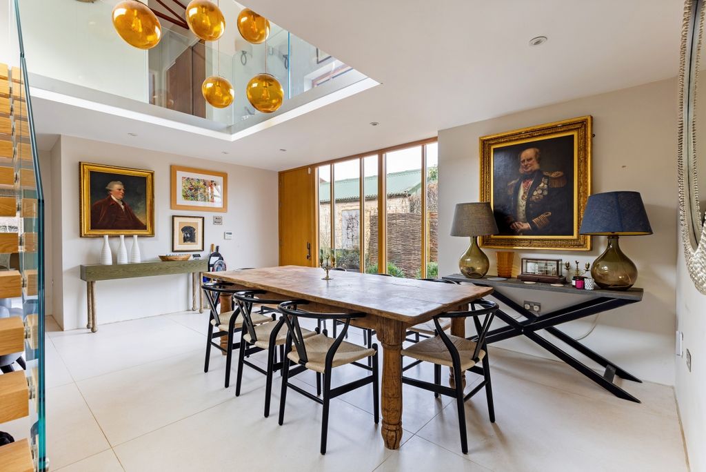 4 bed barn conversion to rentFour Elms Road, Edenbridge TN8 photo 2