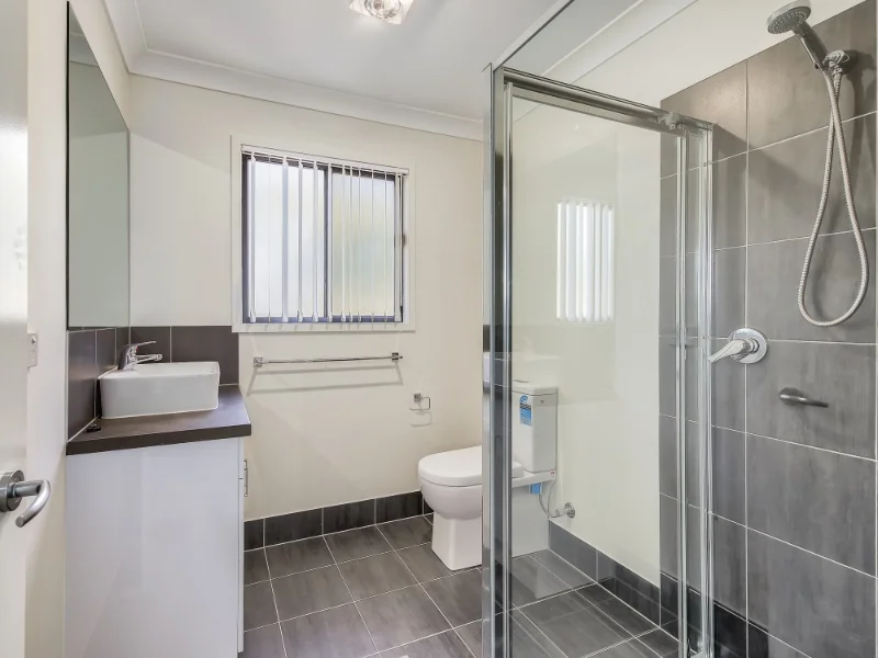 Additional image 7 of 27 Rodney Street, Wynnum West QLD 4178