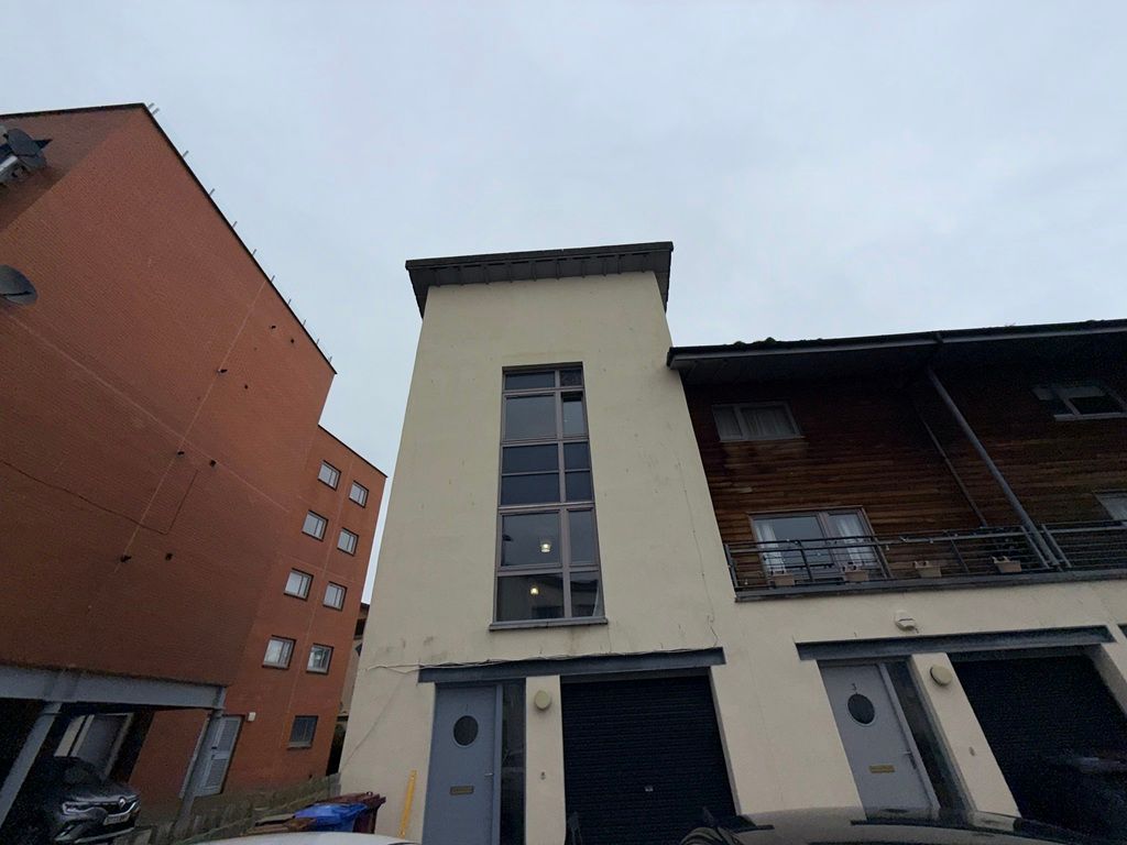 4 bed town house to rentThorter Row, Dundee DD1