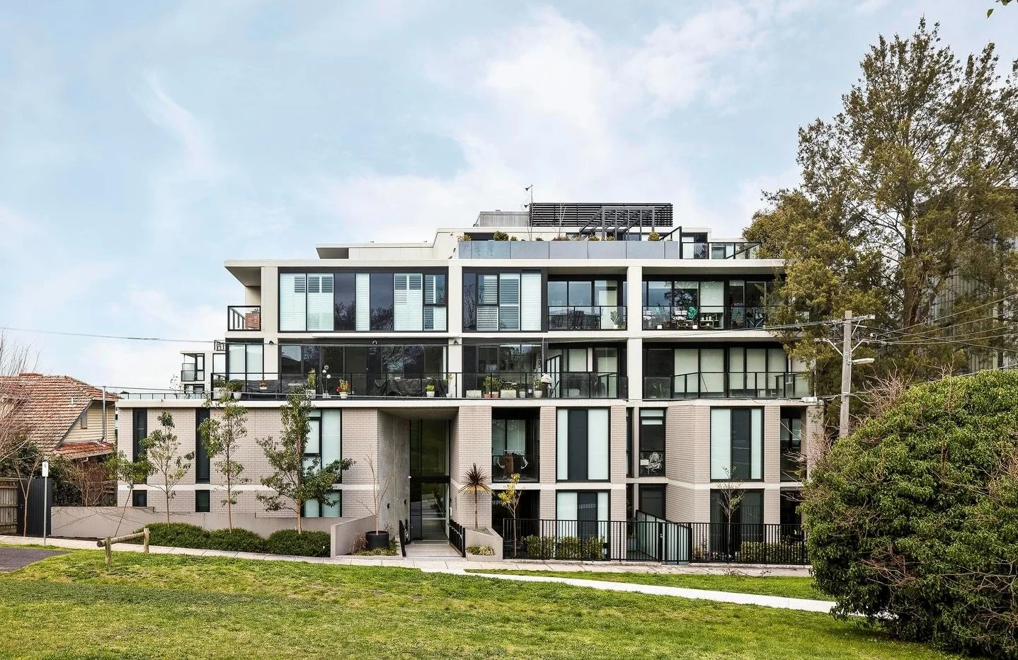 G04B/12 Powlett St, Heidelberg VIC 3084