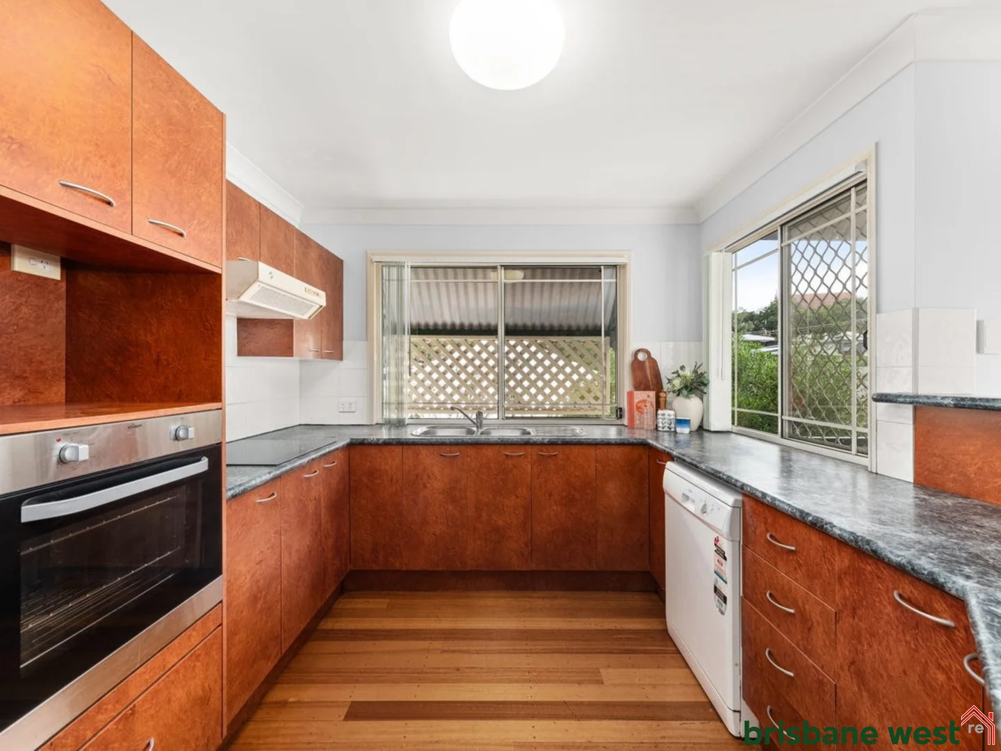 8 Macartney Street, Paddington QLD 4064 photo 5