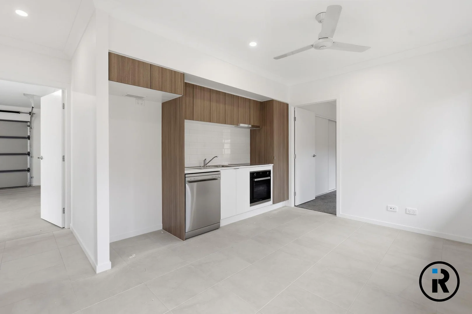Additional image 6 of 2/11 Grace Close, White Rock QLD 4306