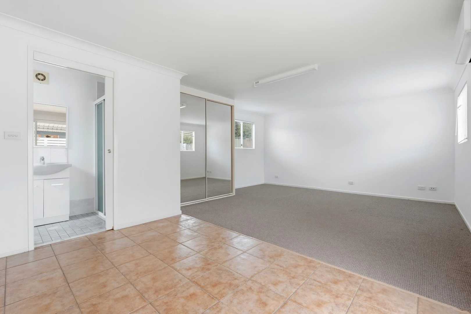 3a Gumleaf Close, Erina NSW 2250