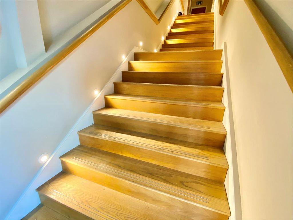 Additional image 6 of Property to rentDevonshire Business Centre, Cranborne Road, Potters Bar EN6