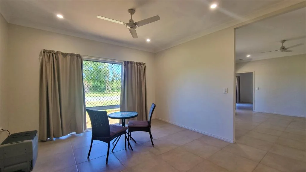 43 PACIFIC BOULEVARD, Moore Park Beach QLD 4670 photo 4