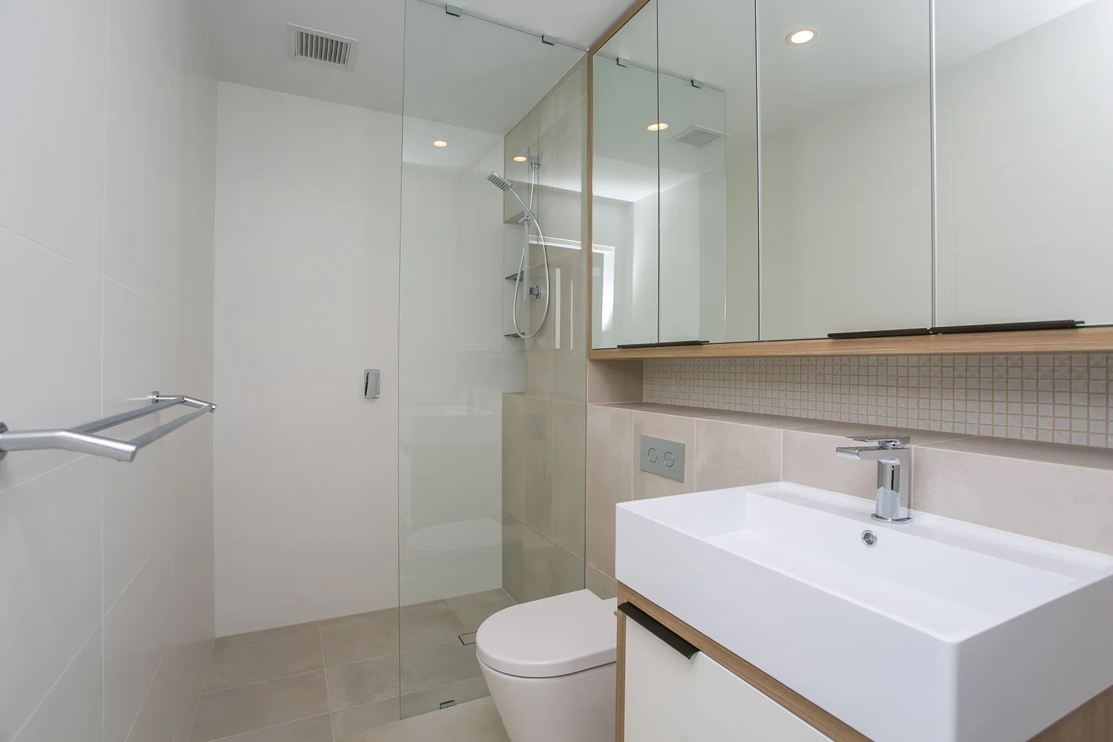 Additional image 13 of 305/660 Albany Highway, Victoria Park WA 6100