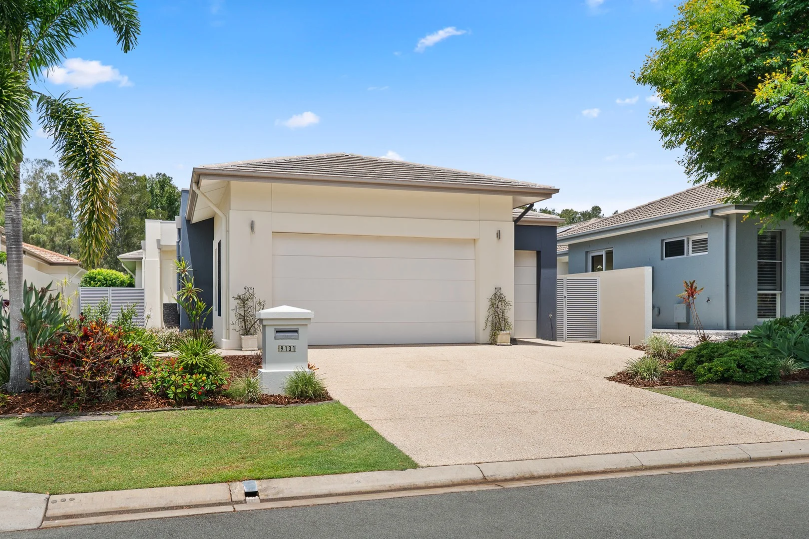 9131 Peter Senior Drive, Hope Island QLD 4212