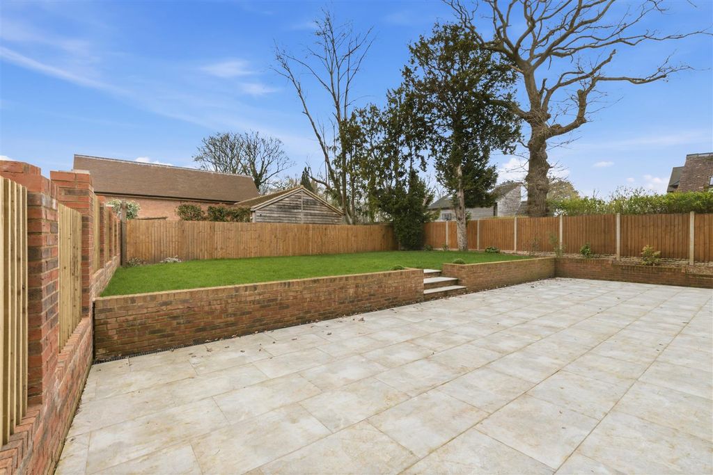 Additional image 44 of 4 bed detached house to rentChessetts Wood Road, Lapworth, Solihull B94