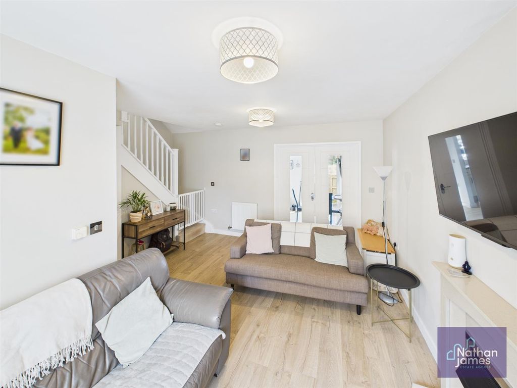Additional image 6 of 3 bed semi-detached house to rentHeol Teifi, Caldicot NP26