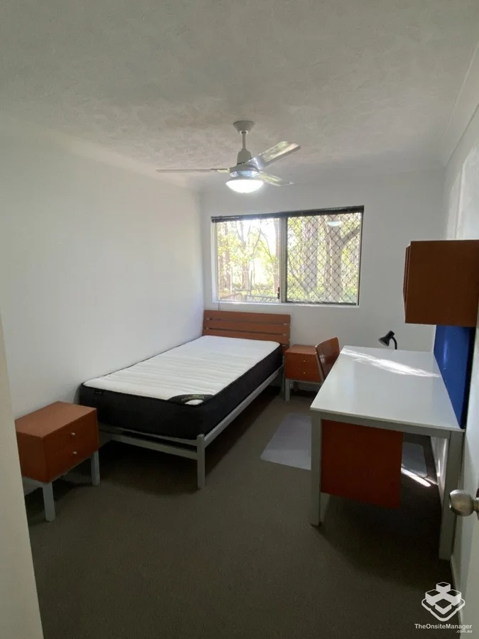 Additional image 11 of ID:21152773/129-131 Currumburra Road, Ashmore QLD 4214