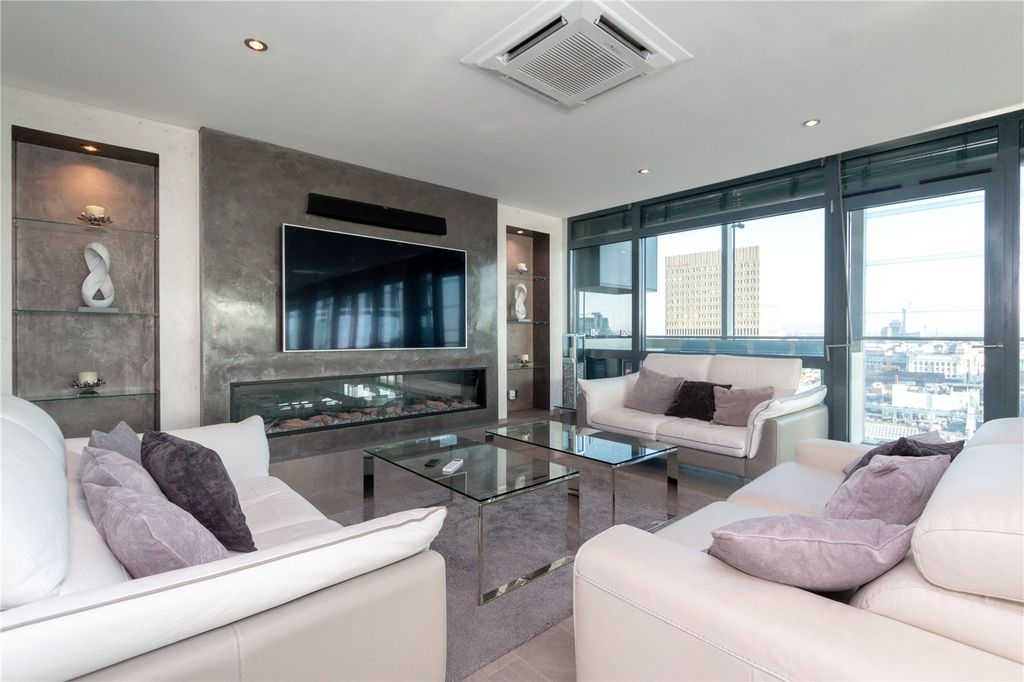 Additional image 4 of 4 bed flat to rentNo. 1 Deansgate, Manchester M3