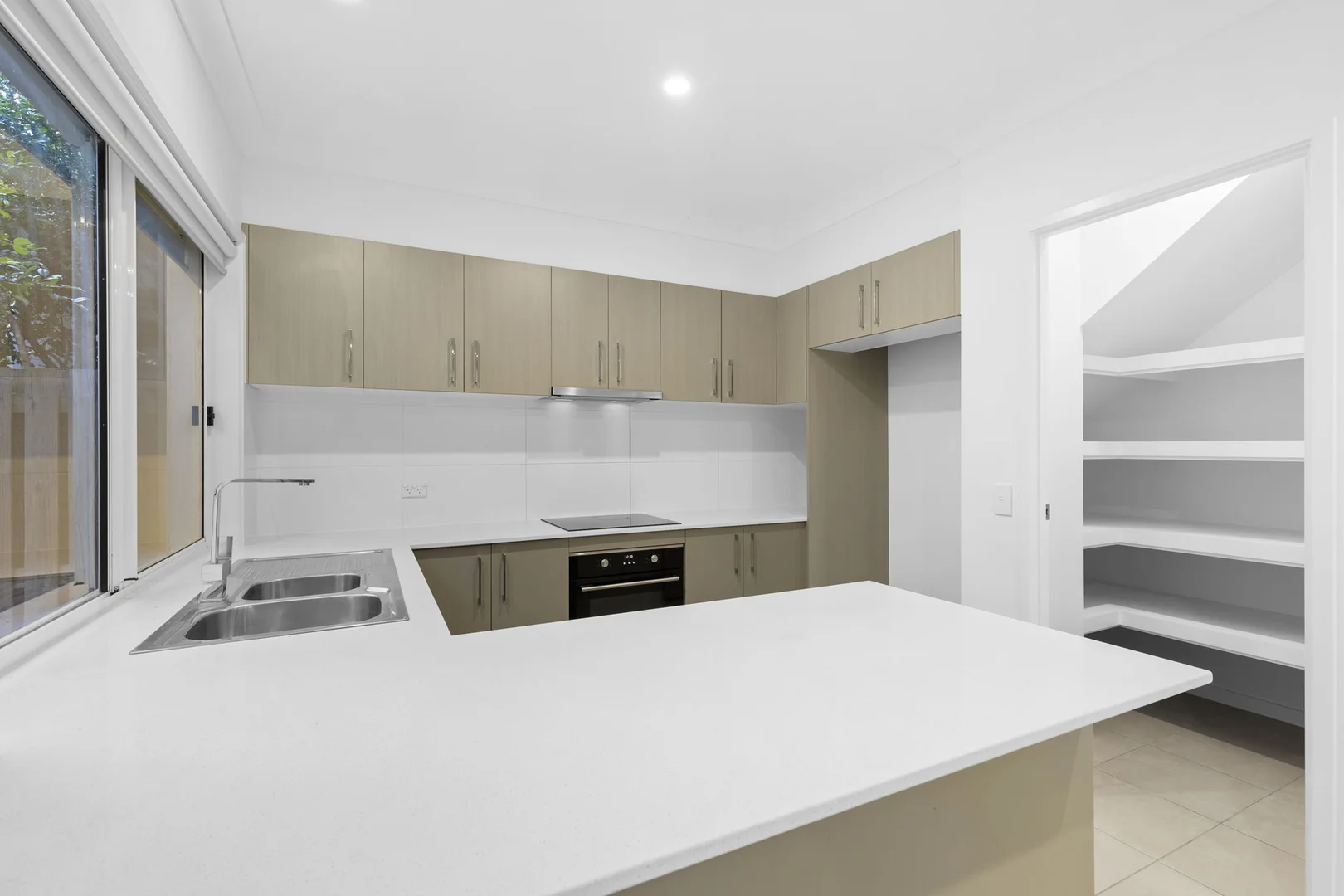 7/8 Riverstone Rd, Helensvale QLD 4212 photo 3