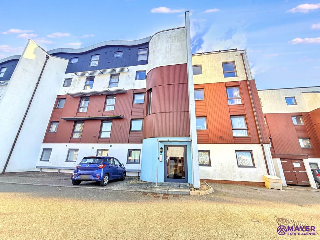 2 bed flat to rentExplorer Court, Plymouth PL2