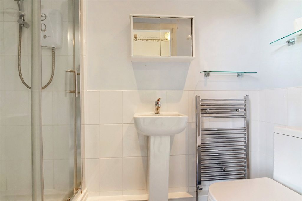 Additional image 11 of 4 bed flat for saleGillburn Road, Kilmacolm PA13