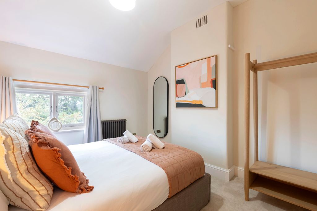 Additional image 8 of 4 bed flat to rentHatherley Road, Cheltenham GL51