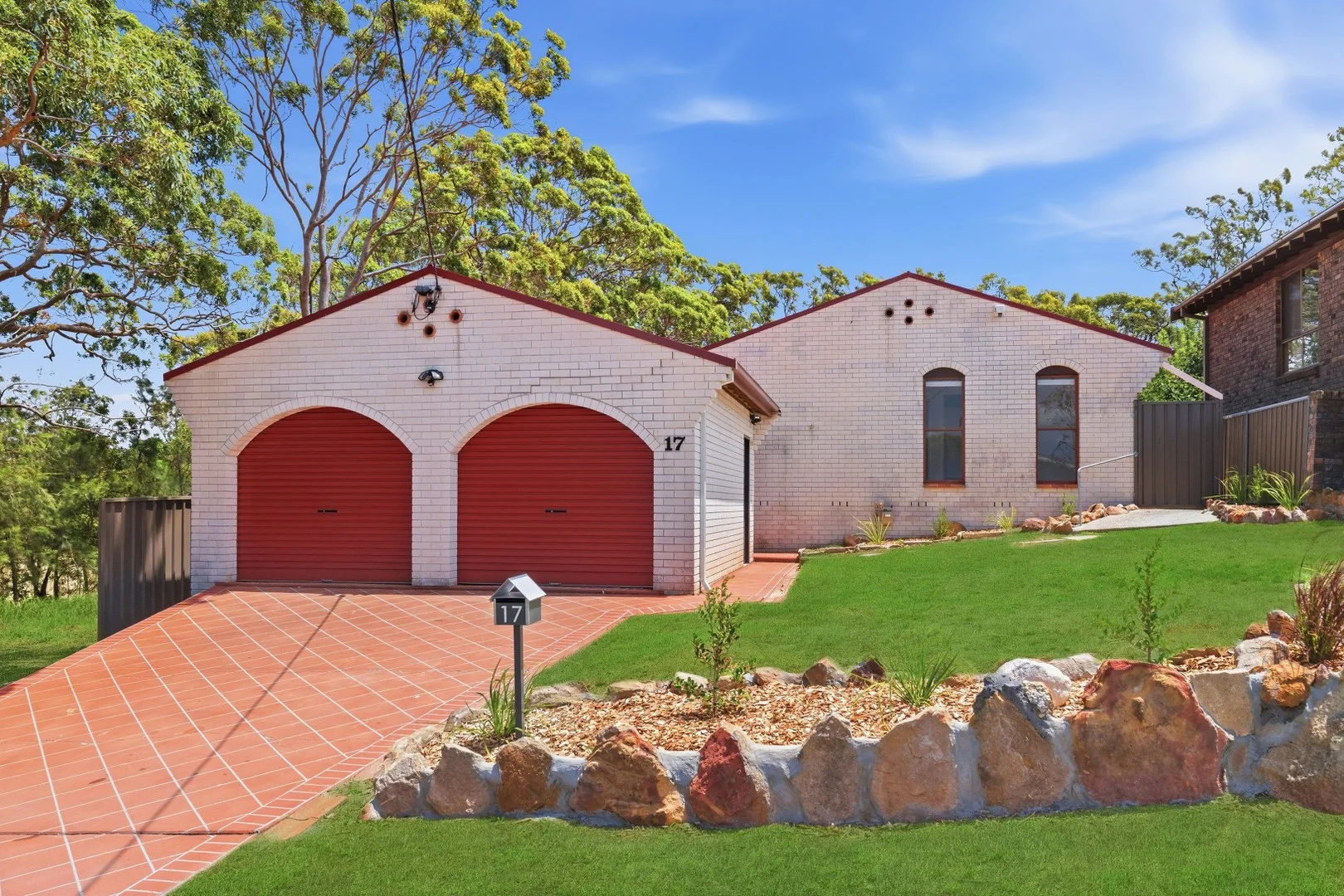 17 Promenade Avenue, Bateau Bay NSW 2261