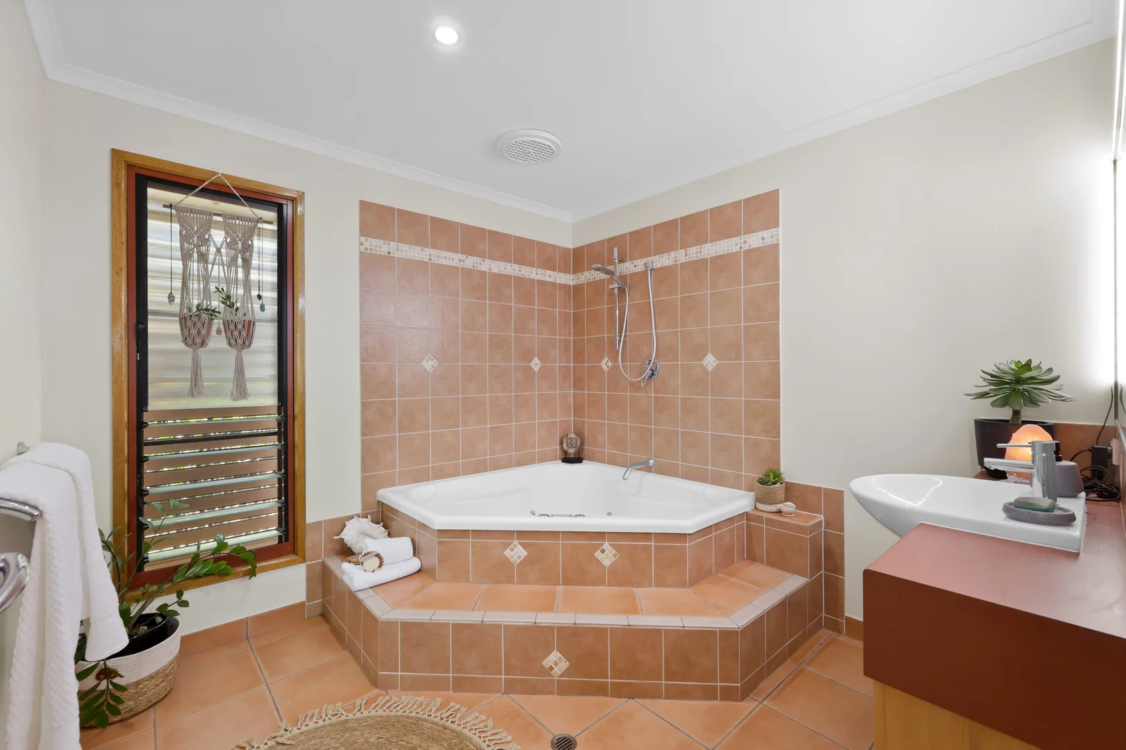 Additional image 17 of 15 Alexander Street, Rural View QLD 4740