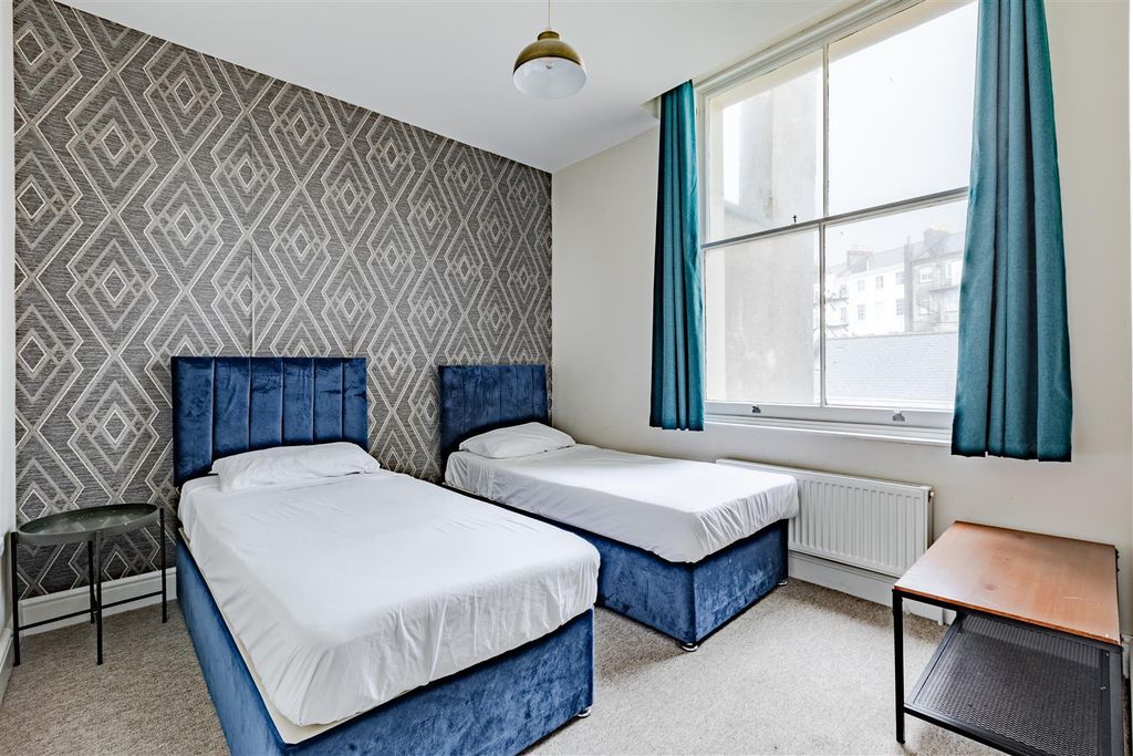Additional image 15 of 14 bed terraced house to rentFirst Avenue, Hove BN3