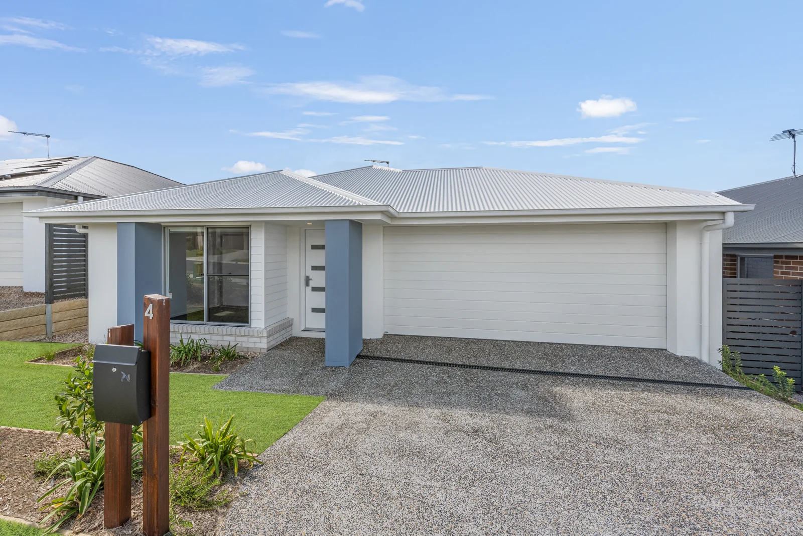 4 Cottee Circuit, Park Ridge QLD 4125