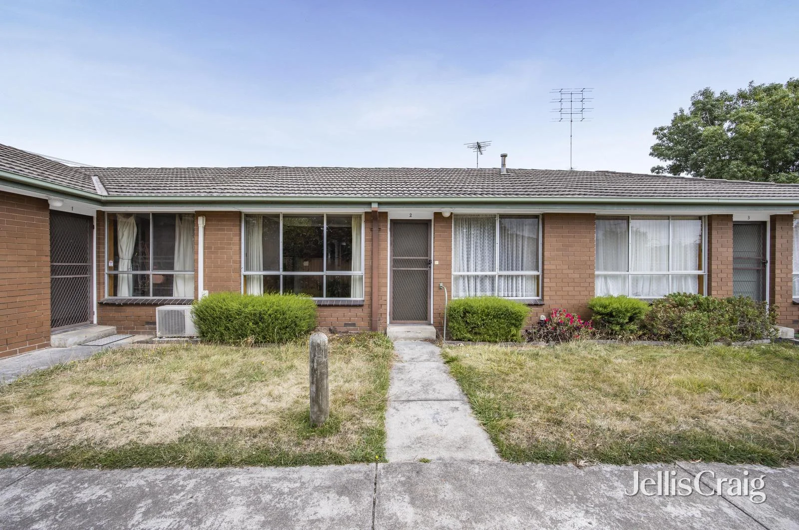 2/2 Rotherwood Street, Wendouree VIC 3355