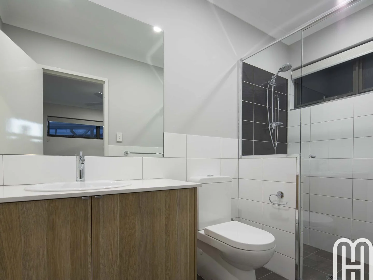 6/8 Lilacdale Road, Innaloo WA 6018