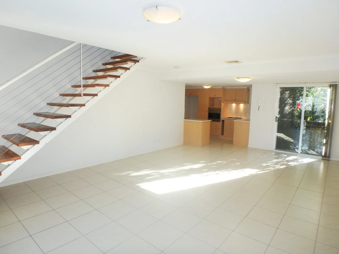 2/101 Ekibin Road, Annerley QLD 4103