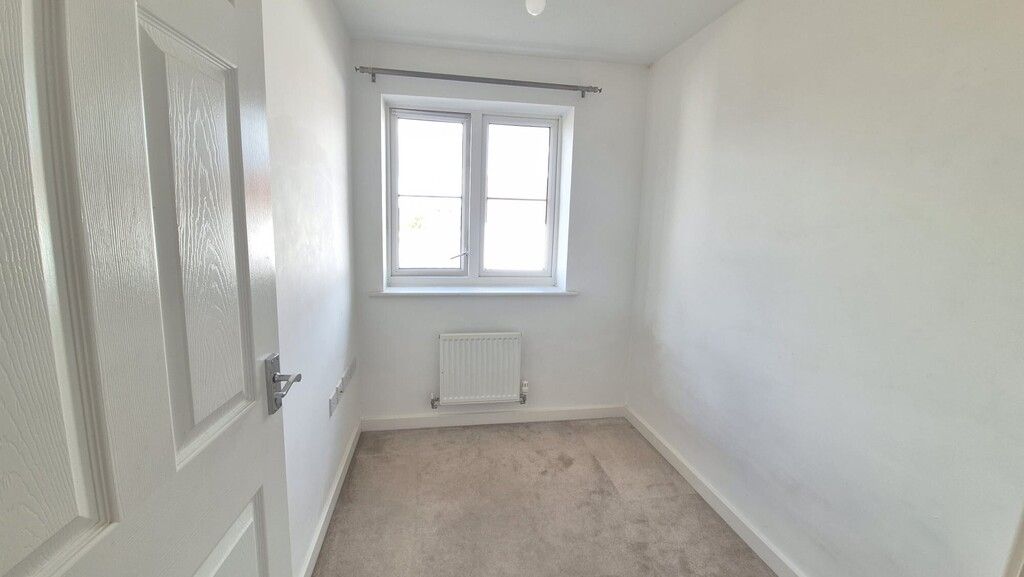 Additional image 9 of 3 bed end terrace house to rentHalcrow Avenue, Dartford DA1