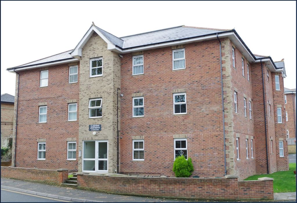 2 bed flat to rentNorth Road, Shanklin PO37