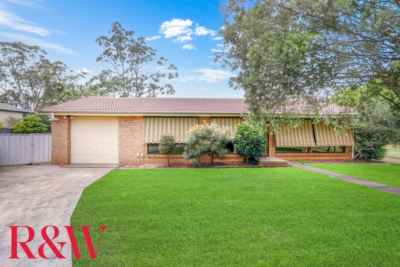 11 Hudson Place, Ingleburn NSW 2565