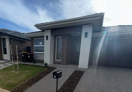 9 Shelterbelt Avenue, Weir Views VIC 3338