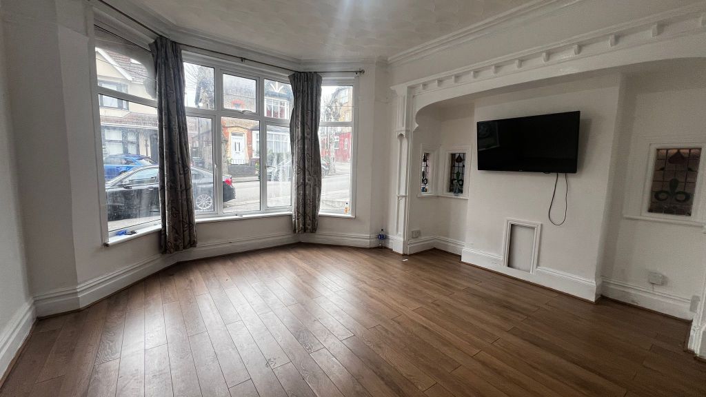 6 bed shared accommodation to rentWestbourne Road, Luton LU4 photo 2