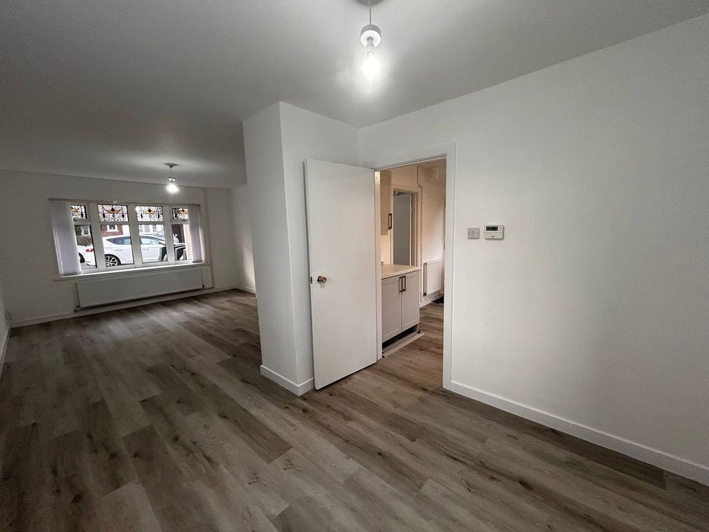 Additional image 3 of 3 bed detached house to rentWoodlands Park Drive, Neath SA10