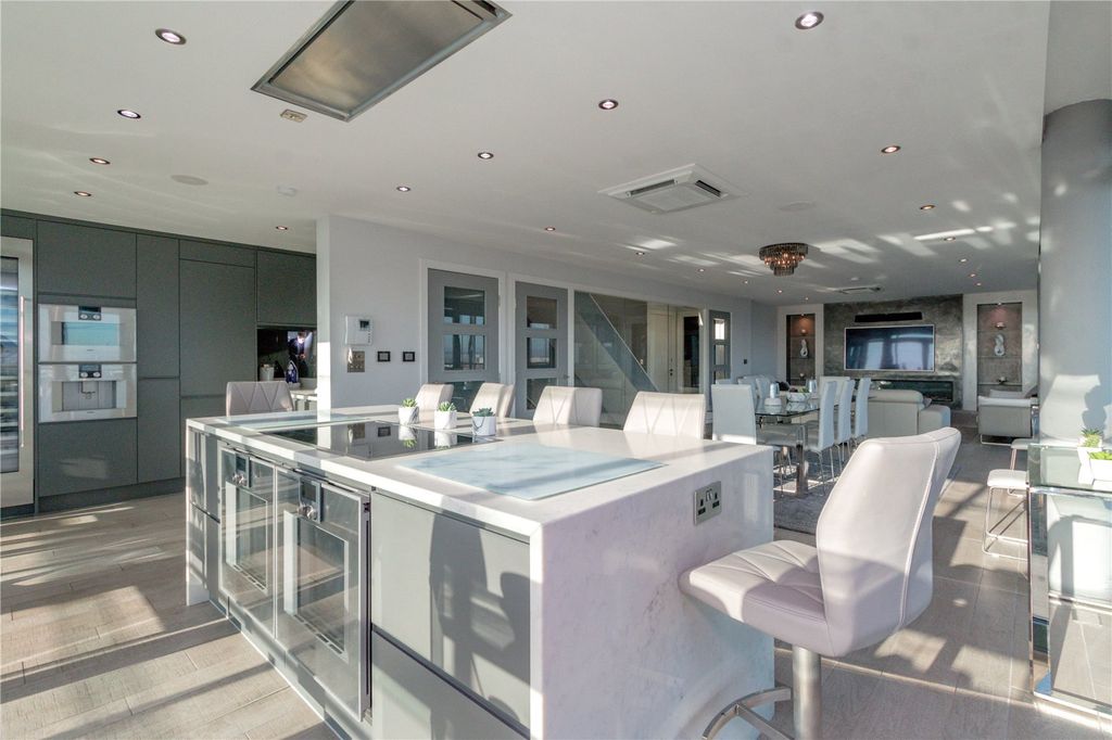 Additional image 2 of 4 bed flat to rentNo. 1 Deansgate, Manchester M3