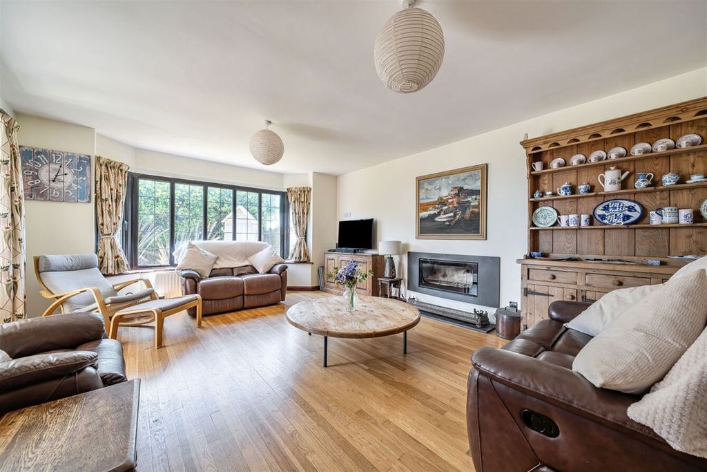 Additional image 2 of 5 bed detached house to rent25 First Avenue, Felpham, Bognor Regis, West Sussex PO22