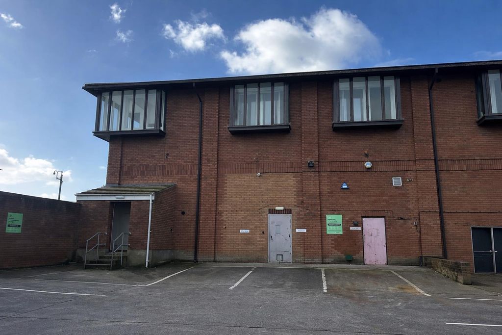 Additional image 7 of 2 bed flat to rentNewport Road, Caldicot NP26