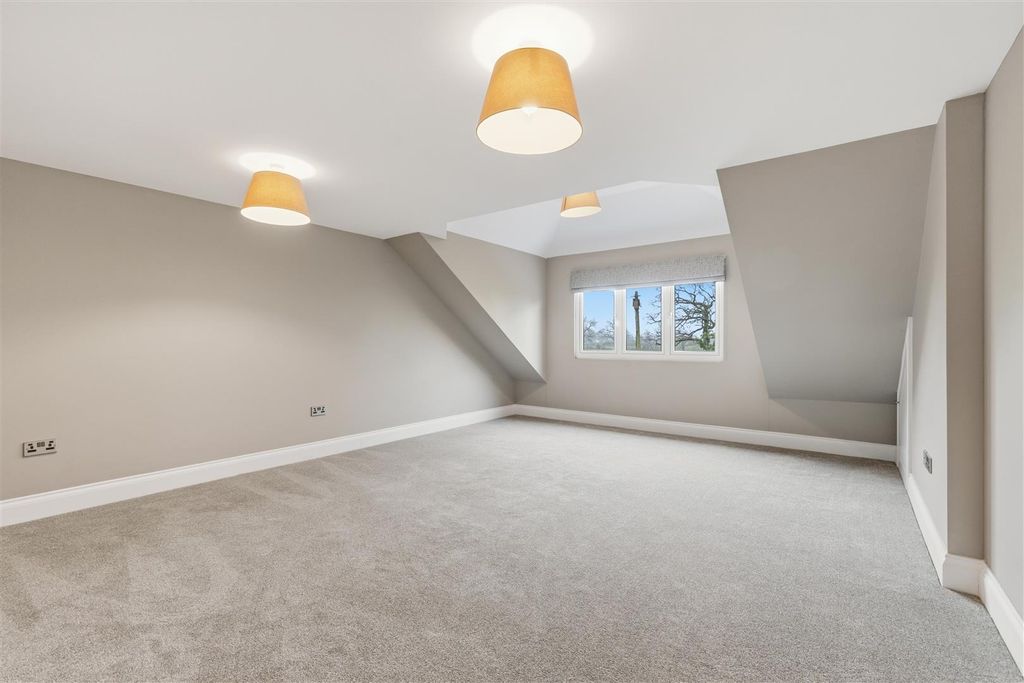 Additional image 38 of 4 bed detached house to rentChessetts Wood Road, Lapworth, Solihull B94