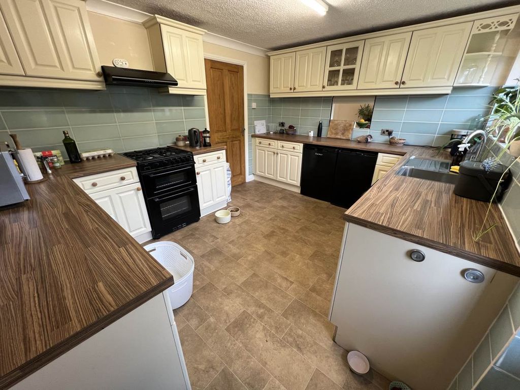 Additional image 2 of 3 bed detached bungalow to rentChurch Street, Coleford, Nr Radstock BA3