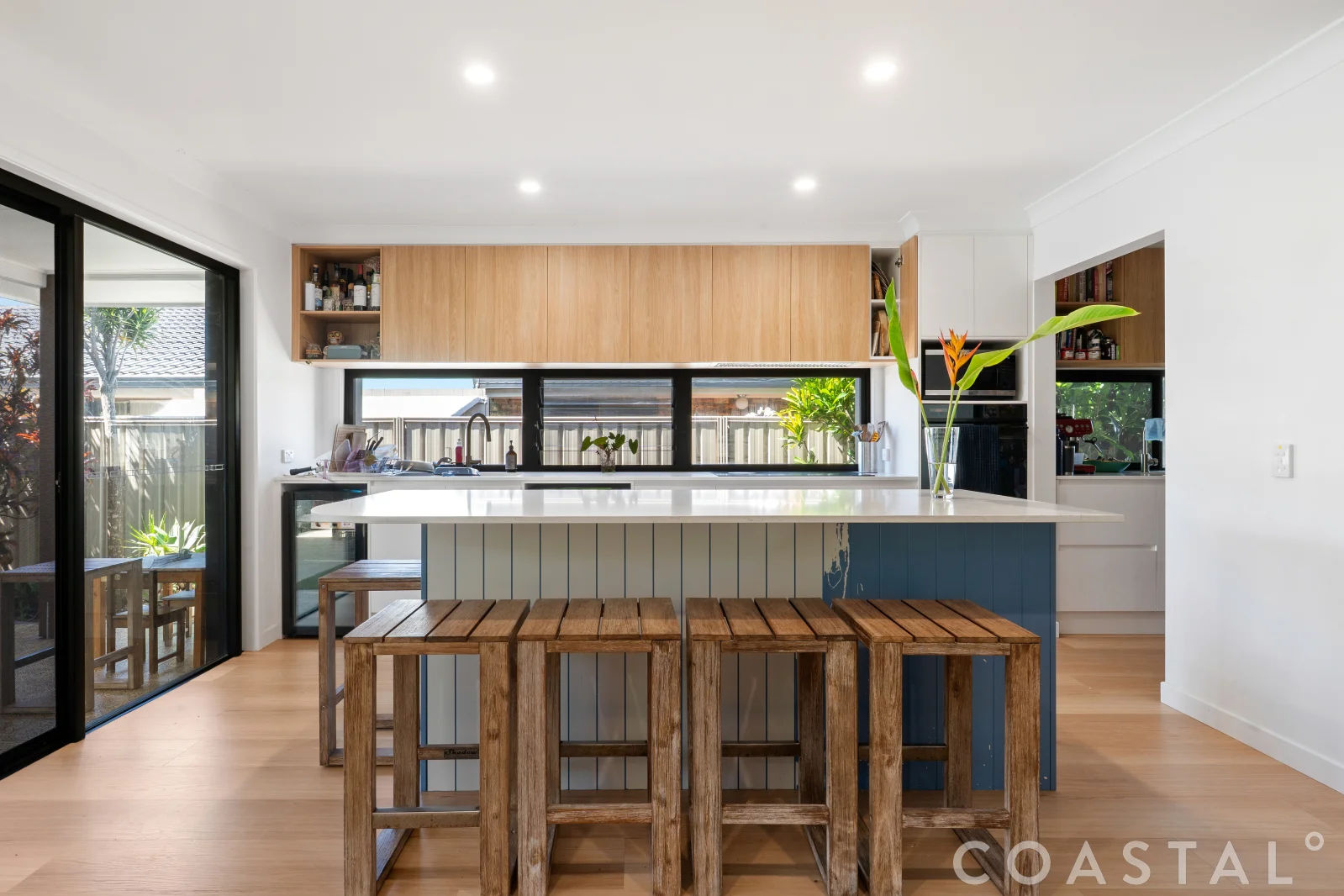45 Arcadia Drive, Mermaid Waters QLD 4218 photo 4