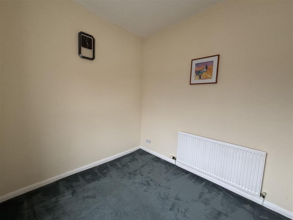 Additional image 2 of 2 bed flat to rentWrexham Street, Mold CH7