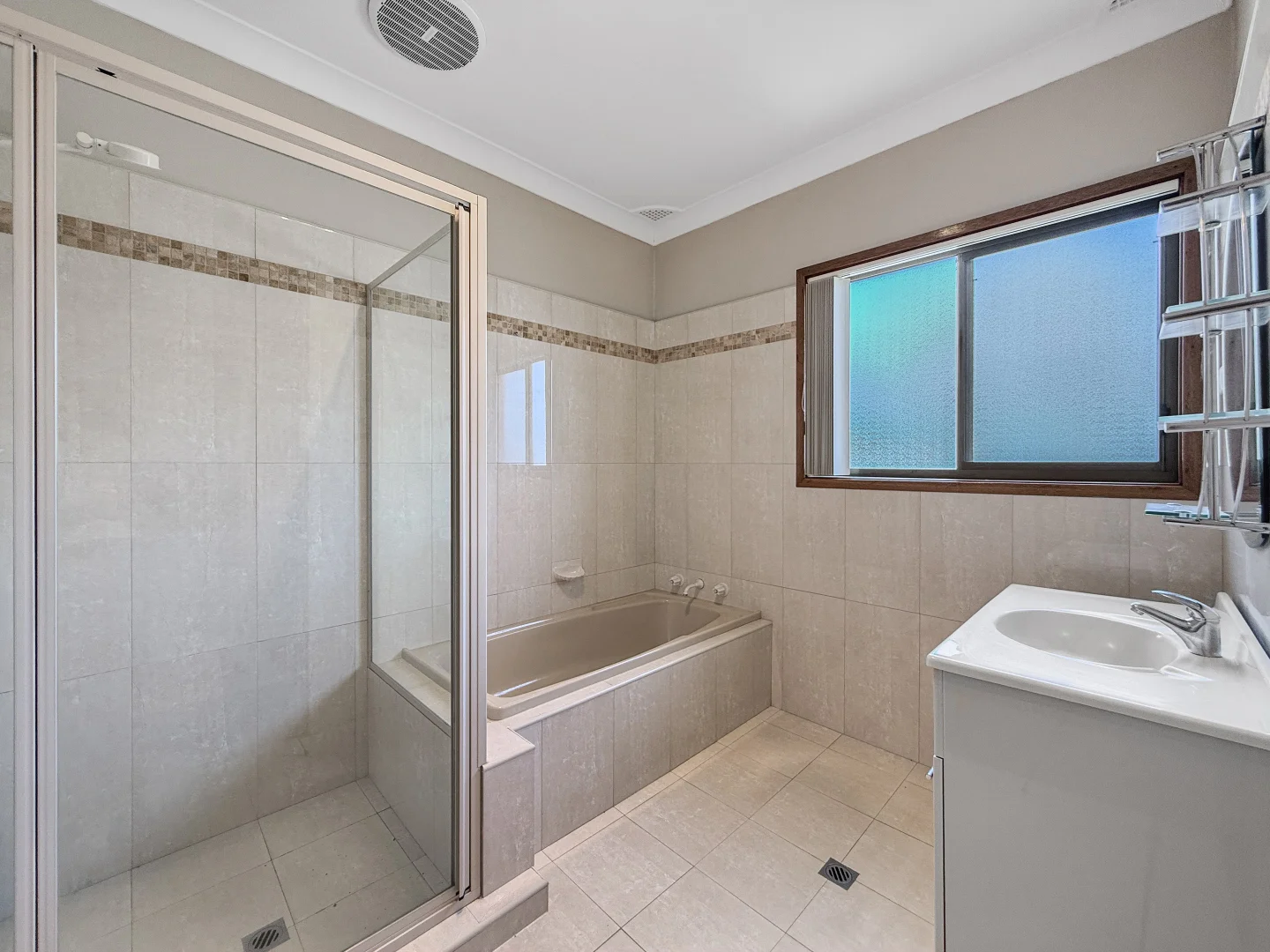 Additional image 7 of 5 Chestnut Street, Barrack Heights NSW 2528
