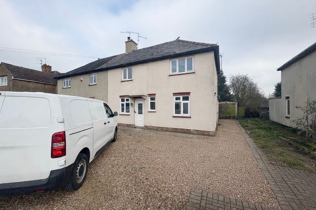 3 bed semi-detached house to rentKirby Road, Gretton NN17