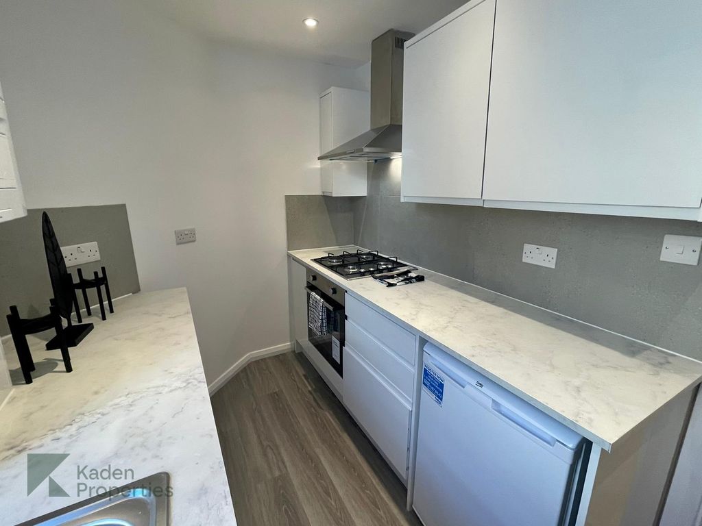 Additional image 3 of 2 bed flat to rentCleveland Street, Fitzrovia W1T
