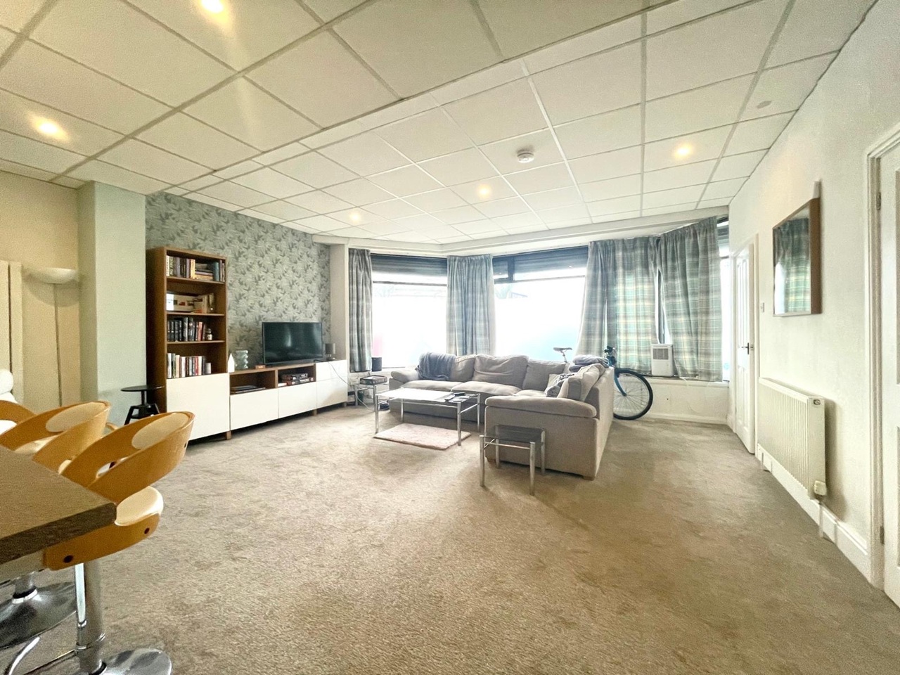 2 Bed Flat, Westbury-On-Trym, BS10, N1 7GU photo 2