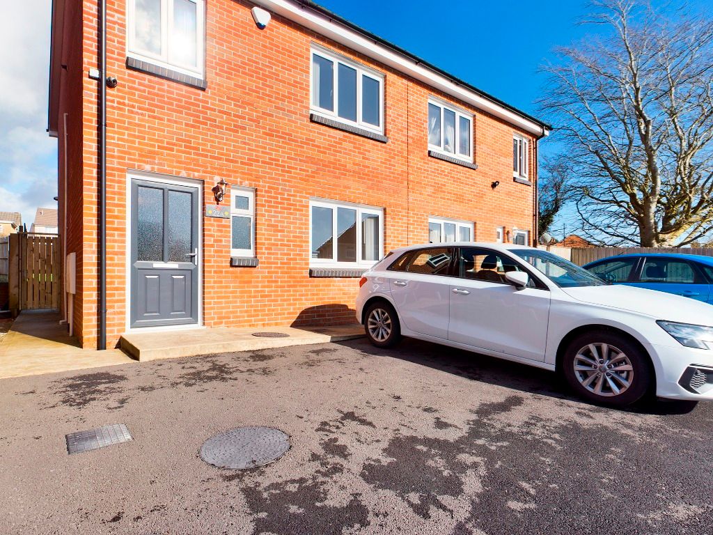 3 bed semi-detached house to rentGendros Crescent, Gendros, Swansea SA5