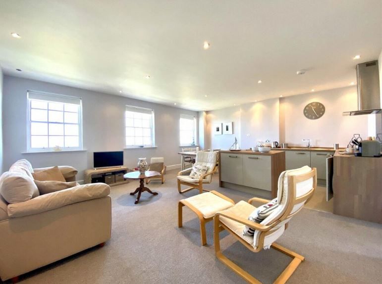 Additional image 2 of 2 bed flat to rentBrigstocke Terrace, Ryde PO33