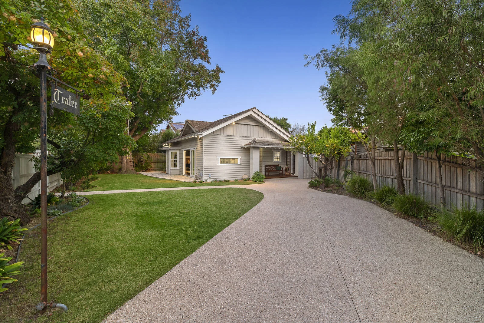25 Raynes Street, Caulfield South VIC 3162